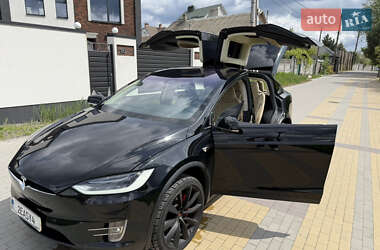 Внедорожник / Кроссовер Tesla Model X 2017 в 
