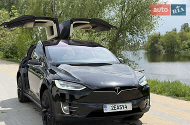 Внедорожник / Кроссовер Tesla Model X 2017 в 
