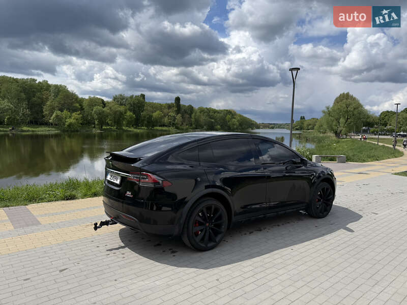 Позашляховик / Кросовер Tesla Model X 2017 в Києві