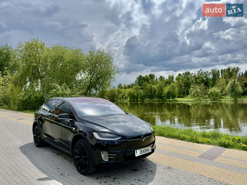 Позашляховик / Кросовер Tesla Model X 2017 в Києві
