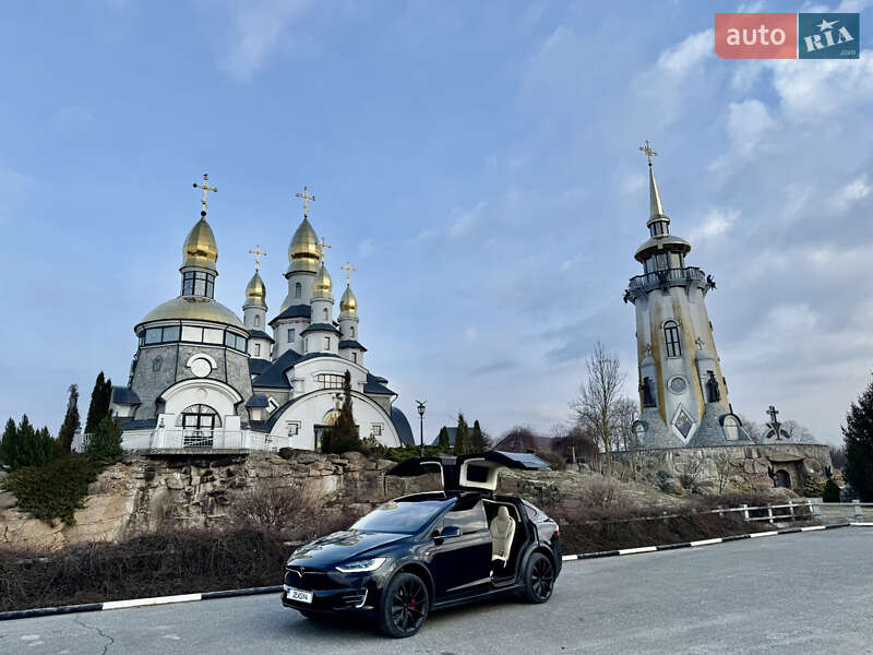 Позашляховик / Кросовер Tesla Model X 2017 в Києві