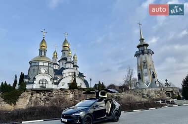 Внедорожник / Кроссовер Tesla Model X 2017 в 