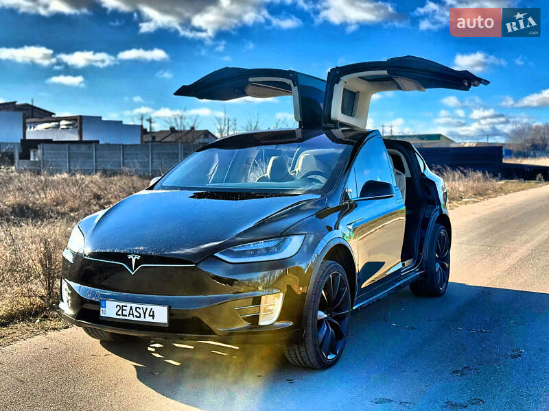 Позашляховик / Кросовер Tesla Model X 2017 в Києві