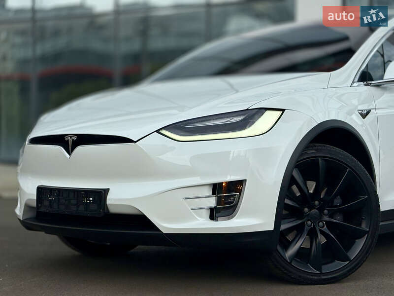 Позашляховик / Кросовер Tesla Model X 2019 в Харкові
