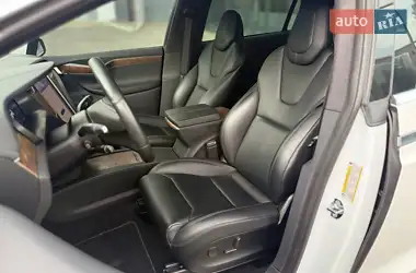 Tesla Model X 2019
