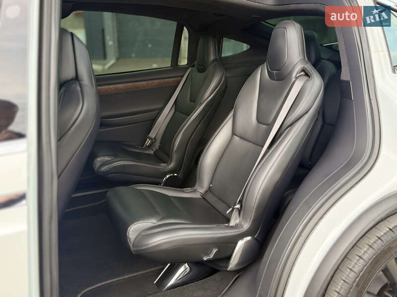 Позашляховик / Кросовер Tesla Model X 2019 в Харкові