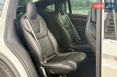 Tesla Model X 2019