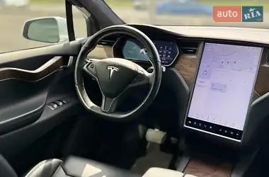 Tesla Model X 2019