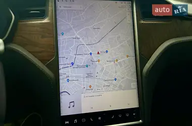 Tesla Model X 2019