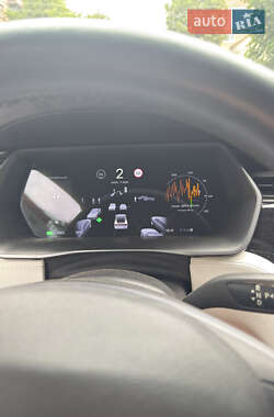 Внедорожник / Кроссовер Tesla Model X 2019 в 