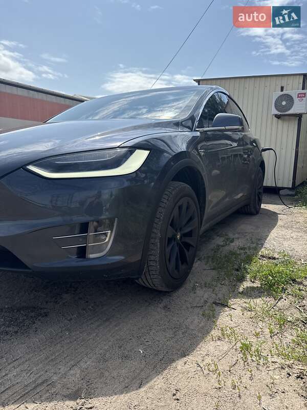 Позашляховик / Кросовер Tesla Model X 2017 в Харкові
