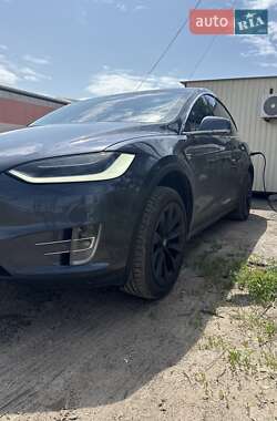 Внедорожник / Кроссовер Tesla Model X 2017 в 