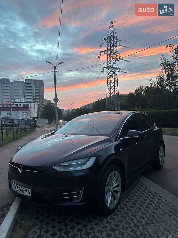 Позашляховик / Кросовер Tesla Model X 2017 в Харкові