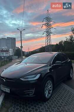 Позашляховик / Кросовер Tesla Model X 2017 в 