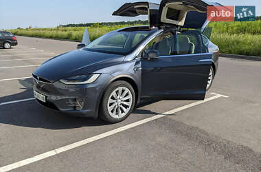 Позашляховик / Кросовер Tesla Model X 2018 в 