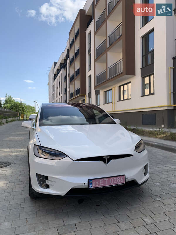 Внедорожник / Кроссовер Tesla Model X 2015 в Львове