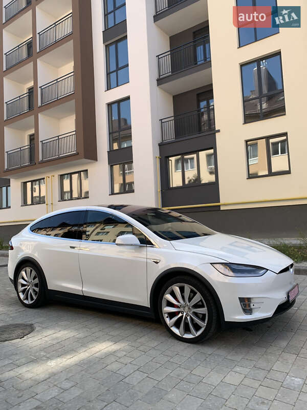 Tesla Model X 2015