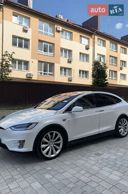 Внедорожник / Кроссовер Tesla Model X 2015 в 