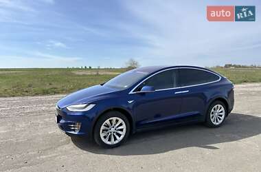 Позашляховик / Кросовер Tesla Model X 2016 в 