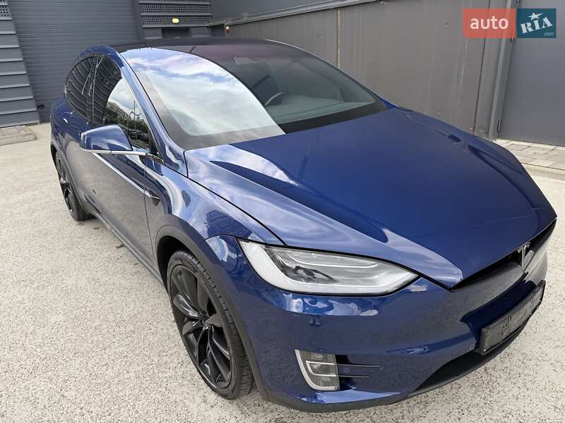 Позашляховик / Кросовер Tesla Model X 2019 в Києві