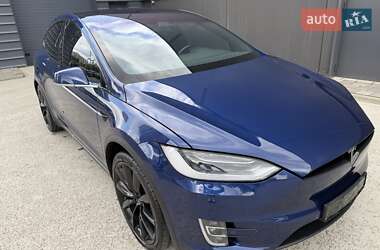 Позашляховик / Кросовер Tesla Model X 2019 в 