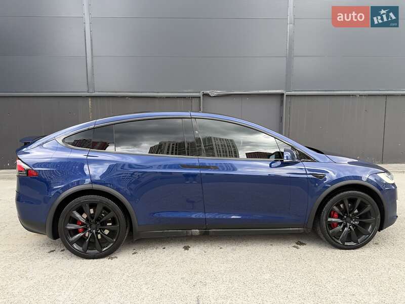 Позашляховик / Кросовер Tesla Model X 2019 в Києві