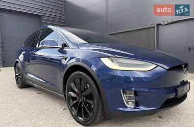 Позашляховик / Кросовер Tesla Model X 2019 в 