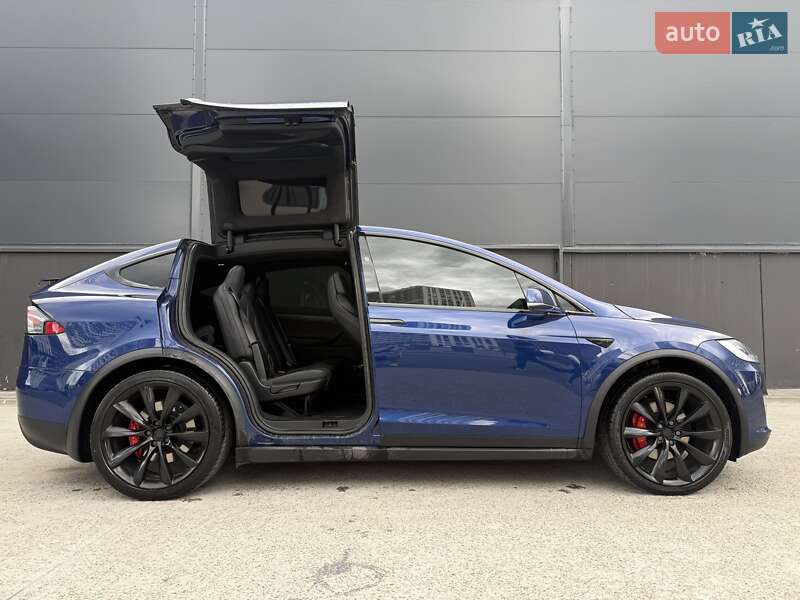 Позашляховик / Кросовер Tesla Model X 2019 в Києві