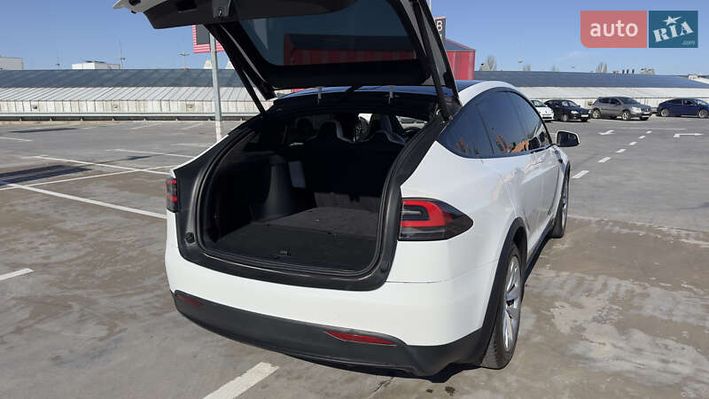 Позашляховик / Кросовер Tesla Model X 2019 в Києві