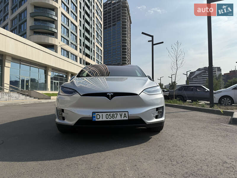 Tesla Model X 2018
