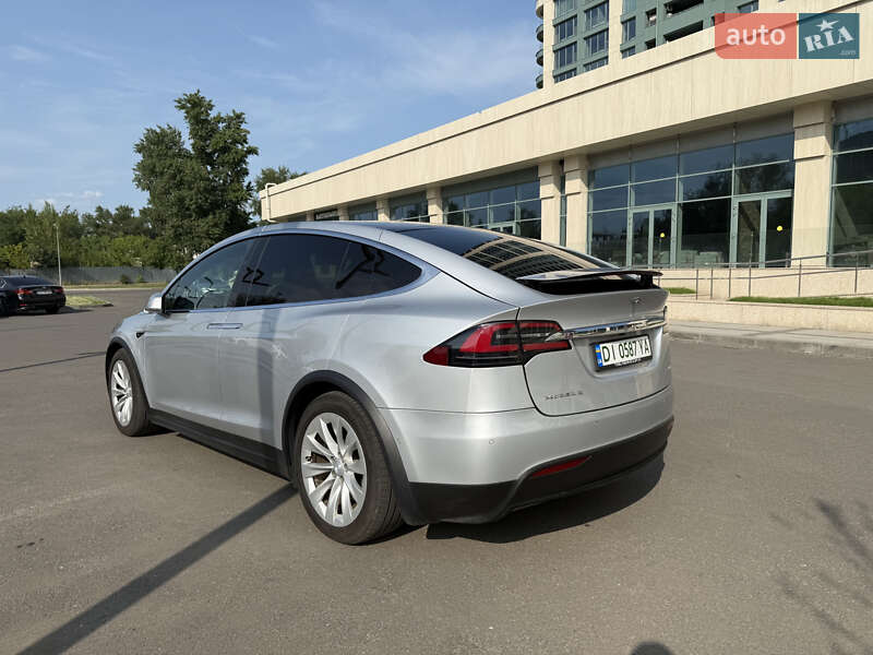 Внедорожник / Кроссовер Tesla Model X 2018 в Днепре фото 13 Внедорожник / Кроссовер Tesla Model X 2018 в Днепре