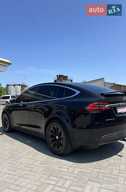 Внедорожник / Кроссовер Tesla Model X 2017 в 