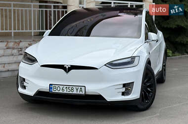 Позашляховик / Кросовер Tesla Model X 2016 в 