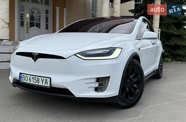 Позашляховик / Кросовер Tesla Model X 2016 в 