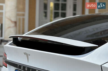 Позашляховик / Кросовер Tesla Model X 2016 в 
