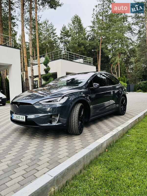 Позашляховик / Кросовер Tesla Model X 2017 в Броварах