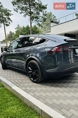 Внедорожник / Кроссовер Tesla Model X 2017 в 