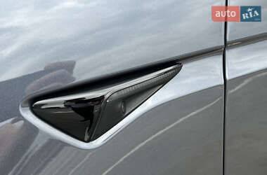 Позашляховик / Кросовер Tesla Model X 2022 в 