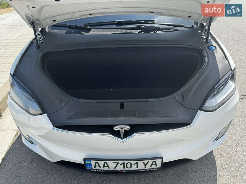 Позашляховик / Кросовер Tesla Model X 2020 в Києві