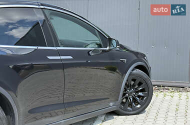 Внедорожник / Кроссовер Tesla Model X 2017 в 
