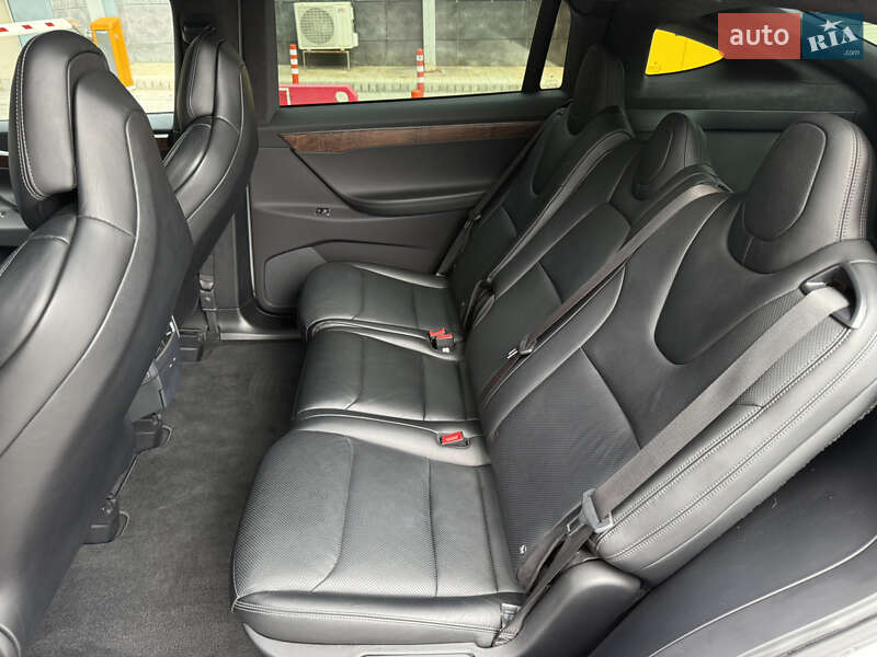 Внедорожник / Кроссовер Tesla Model X 2019 в Киеве