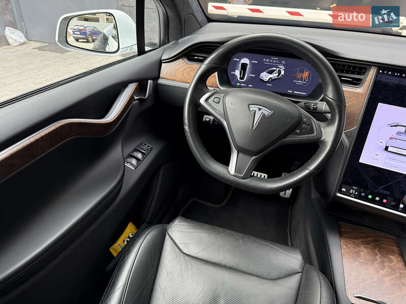 Внедорожник / Кроссовер Tesla Model X 2019 в Киеве