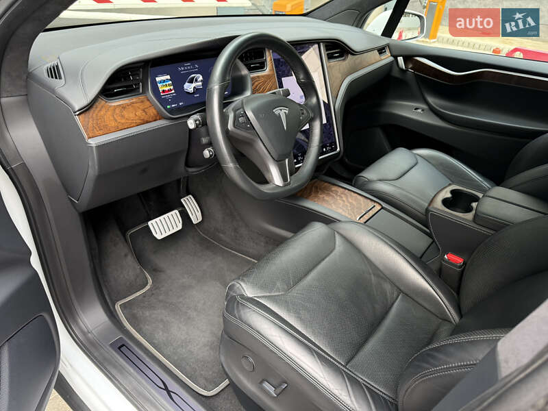 Внедорожник / Кроссовер Tesla Model X 2019 в Киеве
