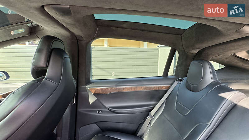 Позашляховик / Кросовер Tesla Model X 2017 в Львові фото 7 Позашляховик / Кросовер Tesla Model X 2017 в Львові
