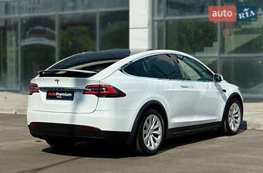 Позашляховик / Кросовер Tesla Model X 2020 в 