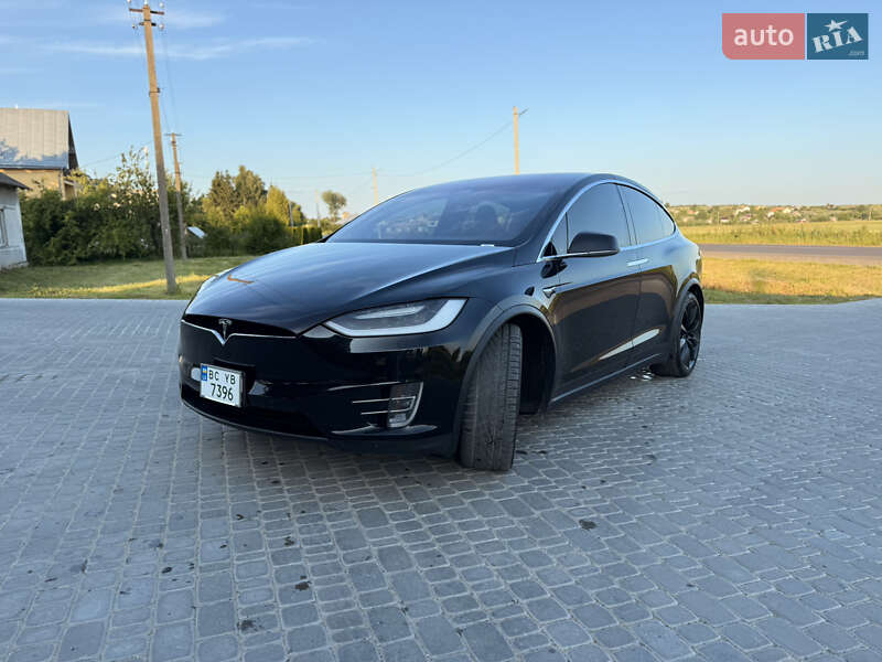 Внедорожник / Кроссовер Tesla Model X 2018 в Дрогобыче