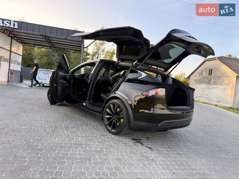Внедорожник / Кроссовер Tesla Model X 2018 в Дрогобыче