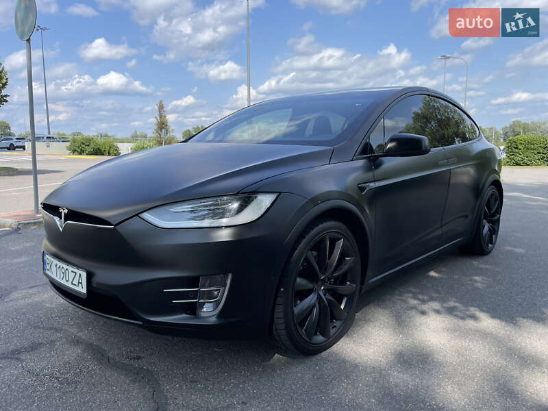 Tesla Model X 2018