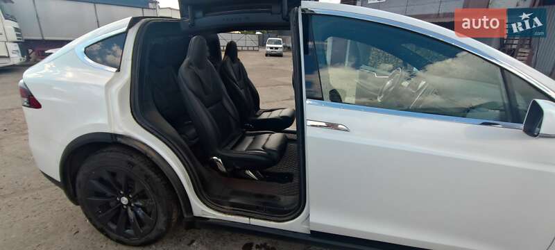 Позашляховик / Кросовер Tesla Model X 2018 в Черкасах