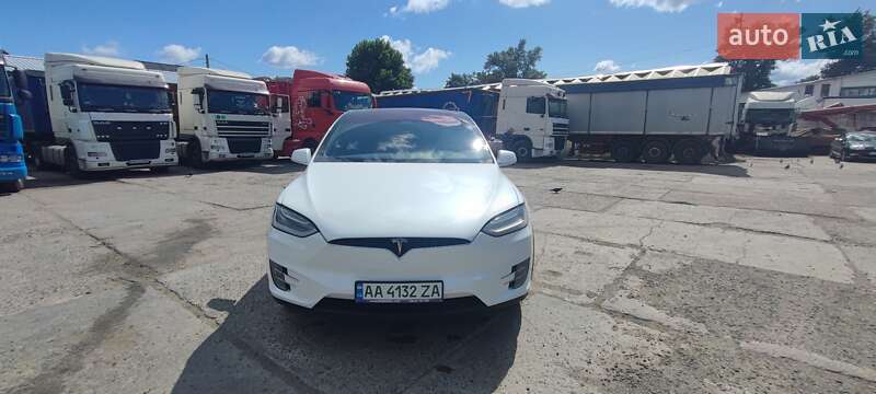 Позашляховик / Кросовер Tesla Model X 2018 в Черкасах